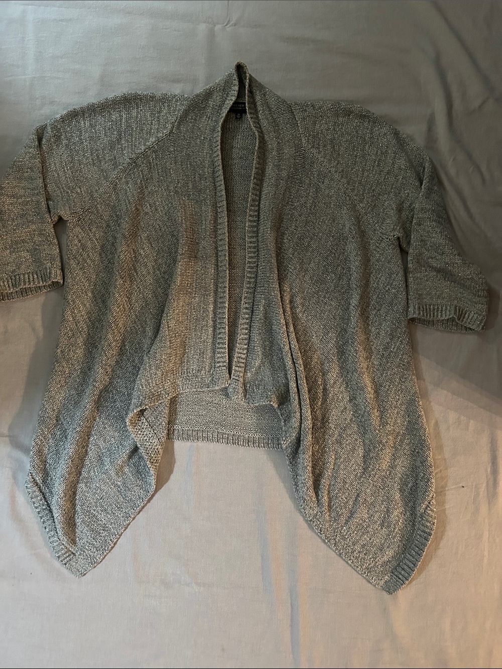 Jones New York Woman Light Gray & Lurex Open-Front Cardigan w Handkerchief Hem